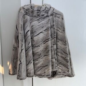 Vine Street Faux Fur poncho
